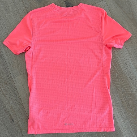 Adidas Aeroredy neon Pink reflective running T-Shirt Sz XS *I14 - Picture 3 of 4
